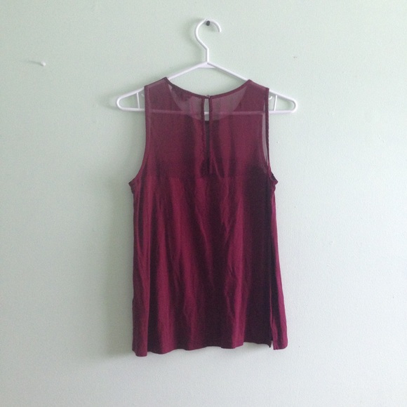 Sleeveless Maroon Shirt - Picture 2 of 3